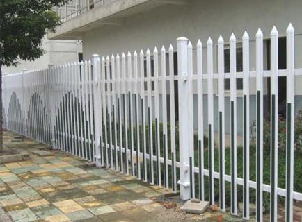 不鏽鋼圍(wéi)欄選擇原則要求(qiú)